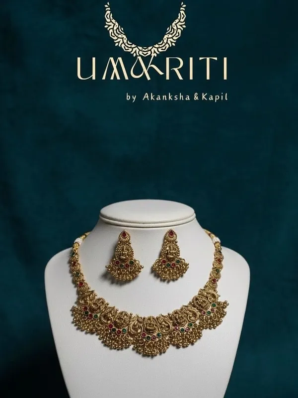 Gold_Devi_Antique_Temple_Jewellery_Set_For_Women